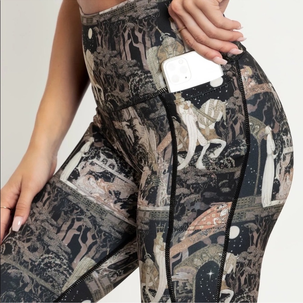 BNWT BlackMilk Limited Nielsen Fairy Tales HW Ninja Pant
